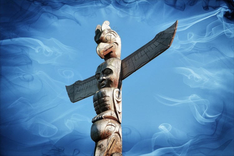totem-pole-467528_1920