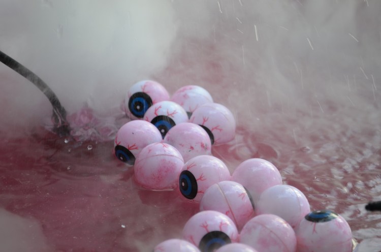 halloween-990778_1920